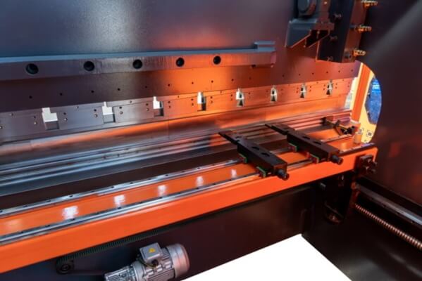 Гидравлический листогибочный пресс METAL MASTER PressMaster 2040 Servo Гидравлический листогибочный пресс METAL MASTER PressMaster 2040 Servo