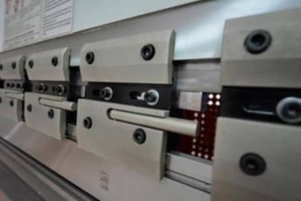 Гидравлический листогибочный пресс METAL MASTER PressMaster 2040 Servo Гидравлический листогибочный пресс METAL MASTER PressMaster 2040 Servo