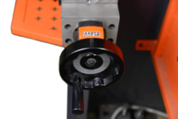 Гидравлический листогибочный пресс METAL MASTER PressMaster 2040 Servo Гидравлический листогибочный пресс METAL MASTER PressMaster 2040 Servo